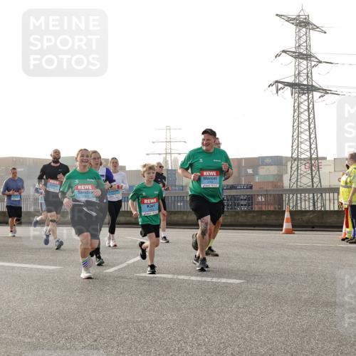 03.10.2026 - Köhlbrandbrückenlauf Michael Burmester http://msf.ph/oto/10765602 03.10.2026 09:20:17 Position 3 1764 meine-sportfotos.de