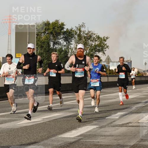 03.10.2026 - Köhlbrandbrückenlauf Michael Burmester http://msf.ph/oto/10765603 03.10.2026 09:44:09 Position 3 2177, 126, 1392 meine-sportfotos.de
