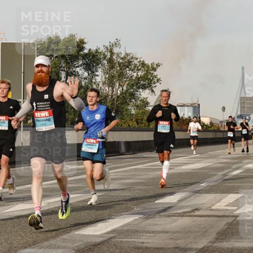03.10.2026 - Köhlbrandbrückenlauf Michael Burmester http://msf.ph/oto/10765609 03.10.2026 09:44:10 Position 3 1392, 2188, 12, 5 meine-sportfotos.de