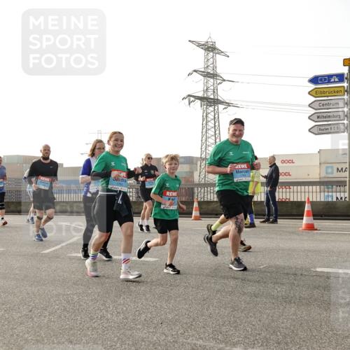 03.10.2026 - Köhlbrandbrückenlauf Michael Burmester http://msf.ph/oto/10765613 03.10.2026 09:20:18 Position 3 1763, 3, 1764 meine-sportfotos.de