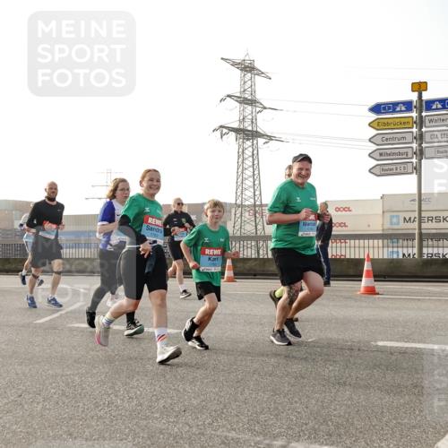 03.10.2026 - Köhlbrandbrückenlauf Michael Burmester http://msf.ph/oto/10765615 03.10.2026 09:20:18 Position 3 1763, 1764 meine-sportfotos.de