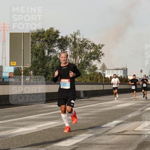 03.10.2026 - Köhlbrandbrückenlauf Michael Burmester http://msf.ph/oto/10765616 03.10.2026 09:44:12 Position 3 1628, 2188 meine-sportfotos.de