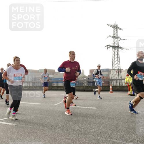 03.10.2026 - Köhlbrandbrückenlauf Michael Burmester http://msf.ph/oto/10765630 03.10.2026 09:20:20 Position 3 3815, 11, 1975, 3083 meine-sportfotos.de