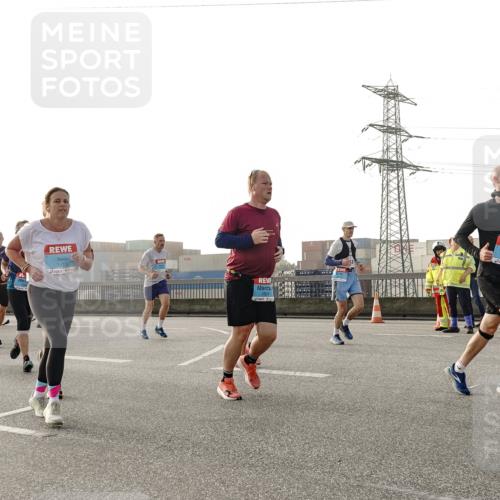 03.10.2026 - Köhlbrandbrückenlauf Michael Burmester http://msf.ph/oto/10765632 03.10.2026 09:20:20 Position 3 3815, 3083 meine-sportfotos.de
