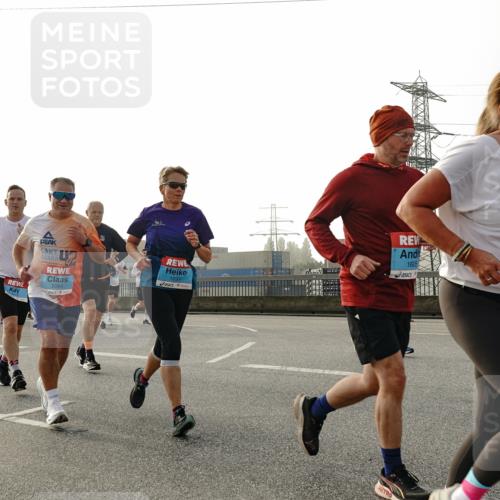 03.10.2026 - Köhlbrandbrückenlauf Michael Burmester http://msf.ph/oto/10765641 03.10.2026 09:20:22 Position 3 2064, 1691, 3815, 1605 meine-sportfotos.de