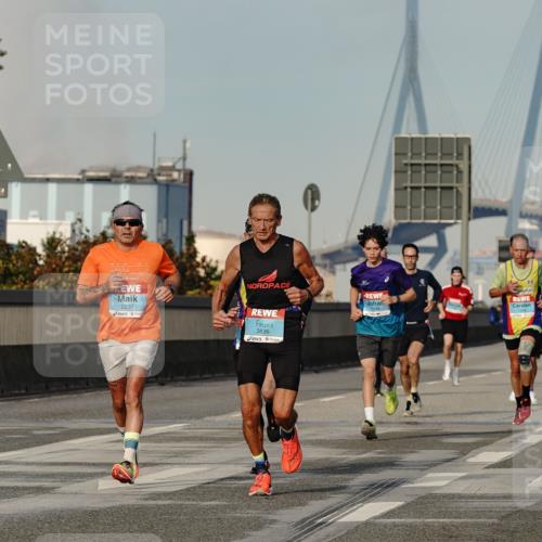 03.10.2026 - Köhlbrandbrückenlauf Michael Burmester http://msf.ph/oto/10765656 03.10.2026 09:44:23 Position 3 2237, 3836 meine-sportfotos.de