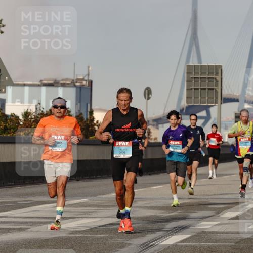 03.10.2026 - Köhlbrandbrückenlauf Michael Burmester http://msf.ph/oto/10765658 03.10.2026 09:44:23 Position 3 2237, 3836, 1349 meine-sportfotos.de
