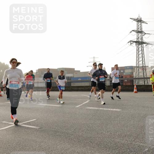 03.10.2026 - Köhlbrandbrückenlauf Michael Burmester http://msf.ph/oto/10765659 03.10.2026 09:20:24 Position 3 3118 meine-sportfotos.de