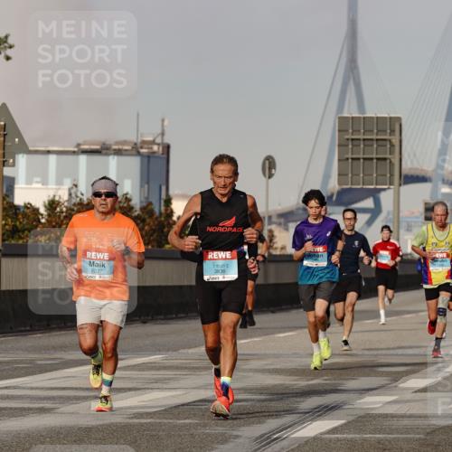 03.10.2026 - Köhlbrandbrückenlauf Michael Burmester http://msf.ph/oto/10765660 03.10.2026 09:44:24 Position 3 2237, 3836 meine-sportfotos.de