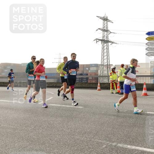 03.10.2026 - Köhlbrandbrückenlauf Michael Burmester http://msf.ph/oto/10765671 03.10.2026 09:20:26 Position 3  meine-sportfotos.de