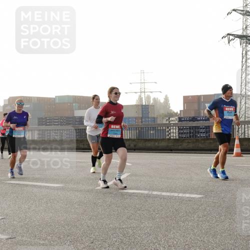 03.10.2026 - Köhlbrandbrückenlauf Michael Burmester http://msf.ph/oto/10765691 03.10.2026 09:20:30 Position 3 2879 meine-sportfotos.de