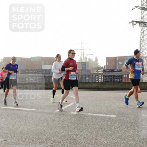 03.10.2026 - Köhlbrandbrückenlauf Michael Burmester http://msf.ph/oto/10765694 03.10.2026 09:20:30 Position 3  meine-sportfotos.de