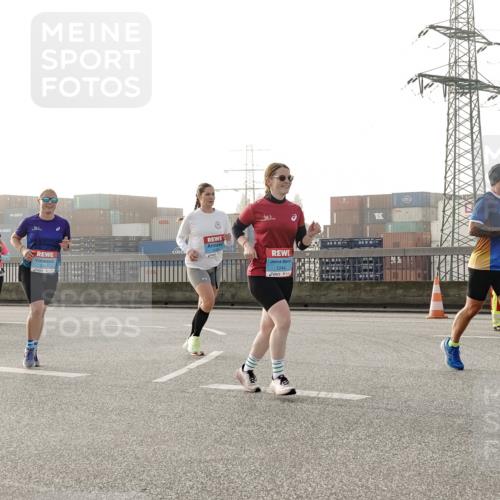 03.10.2026 - Köhlbrandbrückenlauf Michael Burmester http://msf.ph/oto/10765700 03.10.2026 09:20:30 Position 3 1244 meine-sportfotos.de
