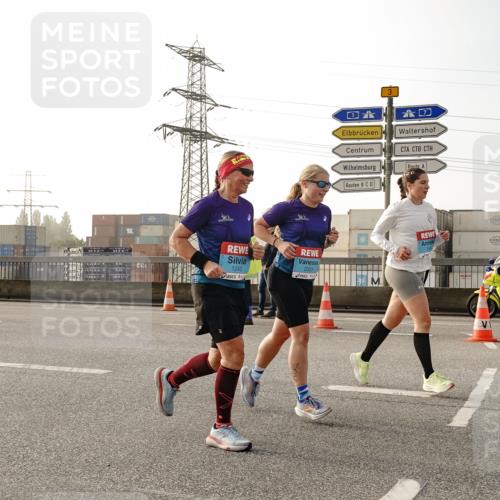 03.10.2026 - Köhlbrandbrückenlauf Michael Burmester http://msf.ph/oto/10765714 03.10.2026 09:20:33 Position 3 3, 1243, 2323 meine-sportfotos.de