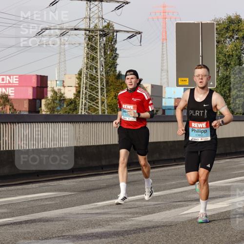 03.10.2026 - Köhlbrandbrückenlauf Michael Burmester http://msf.ph/oto/10765738 03.10.2026 09:44:41 Position 3 1553, 1360, 1361 meine-sportfotos.de