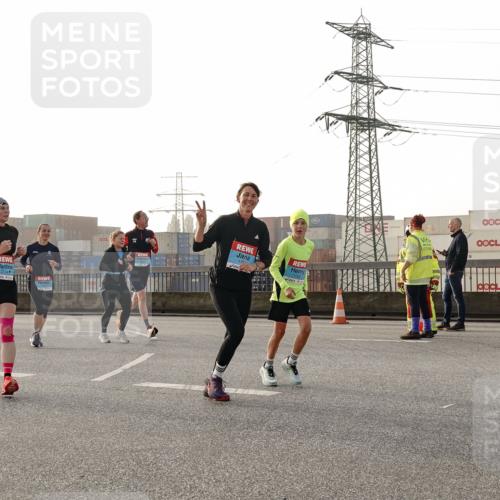 03.10.2026 - Köhlbrandbrückenlauf Michael Burmester http://msf.ph/oto/10765769 03.10.2026 09:20:39 Position 3 361, 3124 meine-sportfotos.de