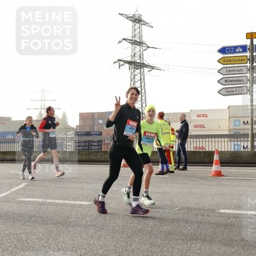 03.10.2026 - Köhlbrandbrückenlauf Michael Burmester http://msf.ph/oto/10765777 03.10.2026 09:20:40 Position 3 3124, 178, 3 meine-sportfotos.de