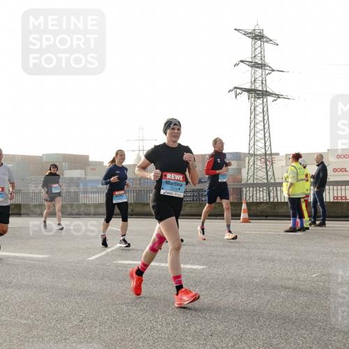 03.10.2026 - Köhlbrandbrückenlauf Michael Burmester http://msf.ph/oto/10765781 03.10.2026 09:20:41 Position 3 1734, 361, 3124, 3 meine-sportfotos.de