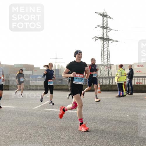 03.10.2026 - Köhlbrandbrückenlauf Michael Burmester http://msf.ph/oto/10765783 03.10.2026 09:20:41 Position 3 361, 1734, 3124, 3 meine-sportfotos.de