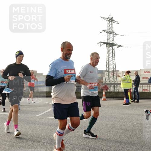 03.10.2026 - Köhlbrandbrückenlauf Michael Burmester http://msf.ph/oto/10765799 03.10.2026 09:20:42 Position 3 734, 361, 3, 1514 meine-sportfotos.de