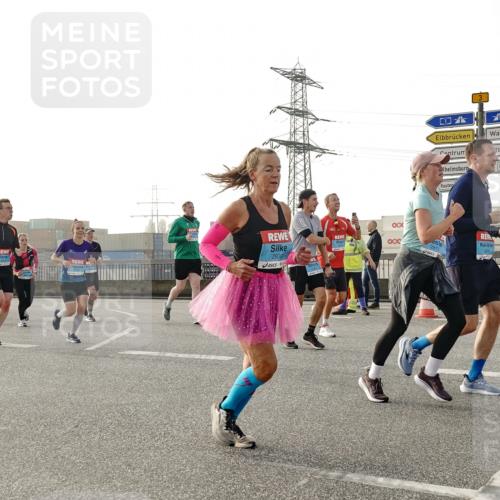 03.10.2026 - Köhlbrandbrückenlauf Michael Burmester http://msf.ph/oto/10765818 03.10.2026 09:20:45 Position 3 2939, 3, 00, 2817 meine-sportfotos.de