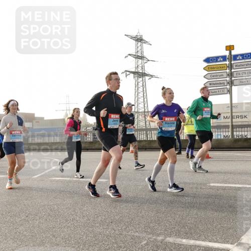 03.10.2026 - Köhlbrandbrückenlauf Michael Burmester http://msf.ph/oto/10765828 03.10.2026 09:20:47 Position 3 3, 3415, 3126 meine-sportfotos.de