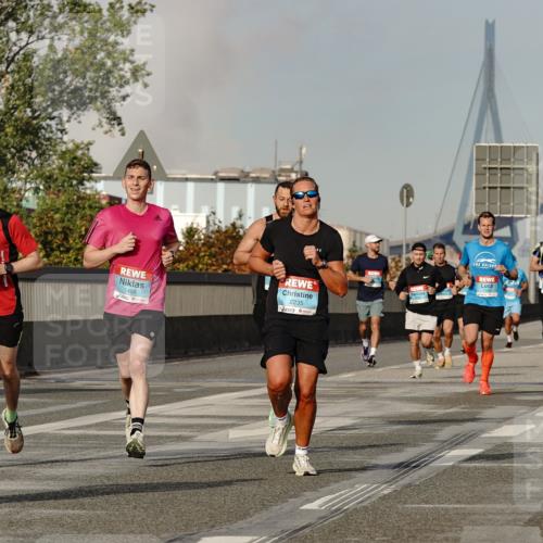03.10.2026 - Köhlbrandbrückenlauf Michael Burmester http://msf.ph/oto/10765845 03.10.2026 09:45:07 Position 3 124, 1466, 2235 meine-sportfotos.de