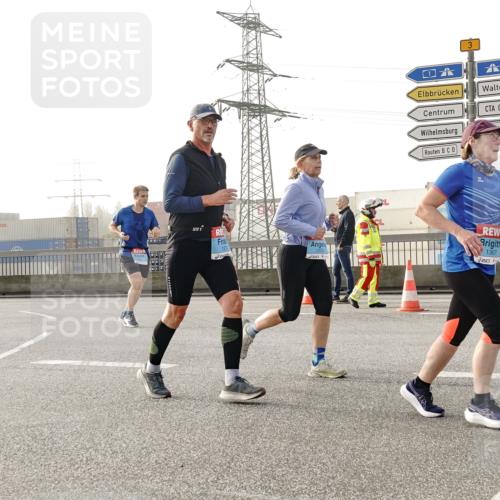 03.10.2026 - Köhlbrandbrückenlauf Michael Burmester http://msf.ph/oto/10765846 03.10.2026 09:20:49 Position 3 3, 1367 meine-sportfotos.de