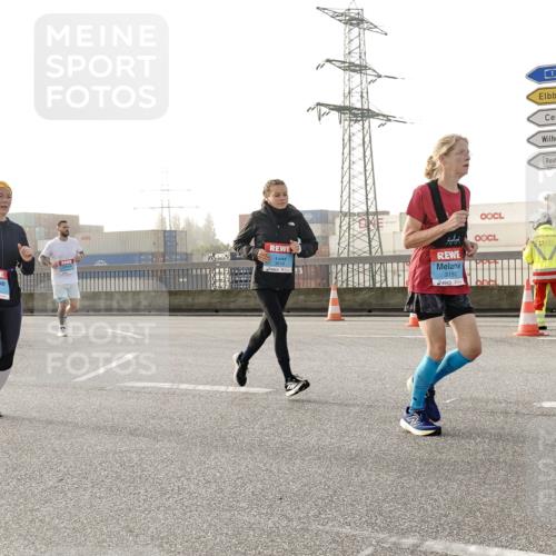 03.10.2026 - Köhlbrandbrückenlauf Michael Burmester http://msf.ph/oto/10765859 03.10.2026 09:20:51 Position 3 2743, 3, 3819, 3152 meine-sportfotos.de