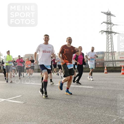 03.10.2026 - Köhlbrandbrückenlauf Michael Burmester http://msf.ph/oto/10765873 03.10.2026 09:20:53 Position 3  meine-sportfotos.de