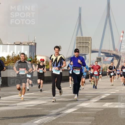 03.10.2026 - Köhlbrandbrückenlauf Michael Burmester http://msf.ph/oto/10765874 03.10.2026 09:45:14 Position 3 1522, 2352, 12, 5 meine-sportfotos.de