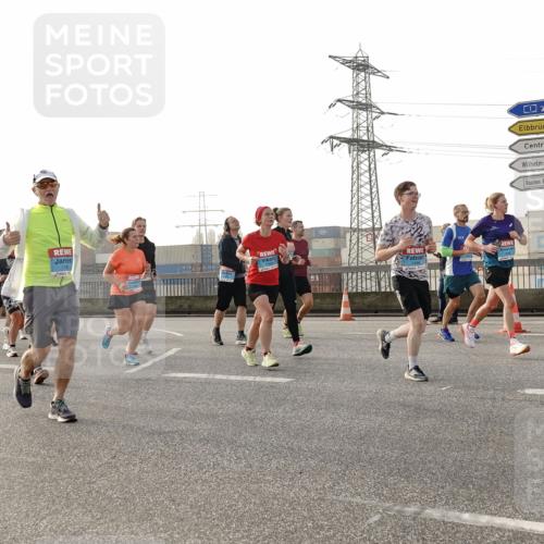 03.10.2026 - Köhlbrandbrückenlauf Michael Burmester http://msf.ph/oto/10765904 03.10.2026 09:20:55 Position 3 2690 meine-sportfotos.de