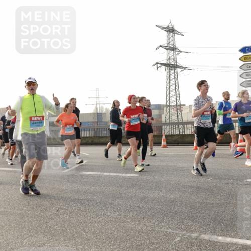 03.10.2026 - Köhlbrandbrückenlauf Michael Burmester http://msf.ph/oto/10765906 03.10.2026 09:20:56 Position 3 3 meine-sportfotos.de