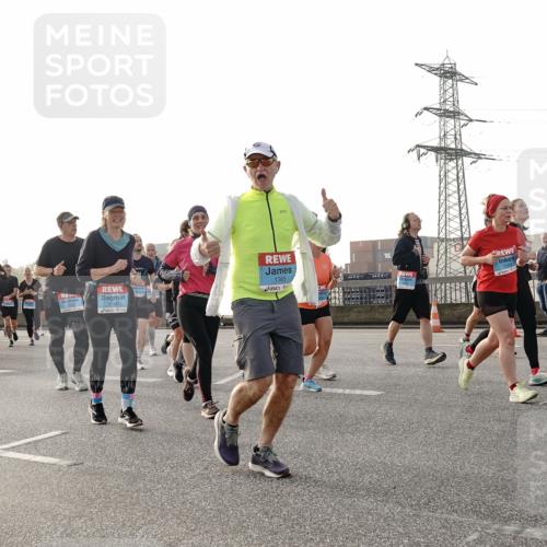 03.10.2026 - Köhlbrandbrückenlauf Michael Burmester http://msf.ph/oto/10765912 03.10.2026 09:20:56 Position 3 1365, 3 meine-sportfotos.de