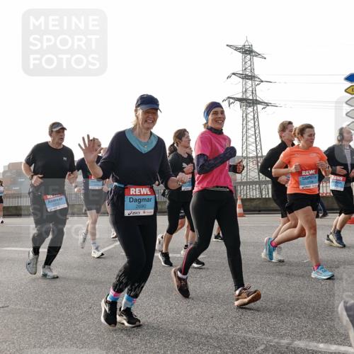 03.10.2026 - Köhlbrandbrückenlauf Michael Burmester http://msf.ph/oto/10765924 03.10.2026 09:20:57 Position 3 2690, 1536 meine-sportfotos.de