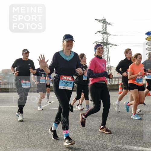 03.10.2026 - Köhlbrandbrückenlauf Michael Burmester http://msf.ph/oto/10765926 03.10.2026 09:20:57 Position 3 3, 1536, 2690 meine-sportfotos.de