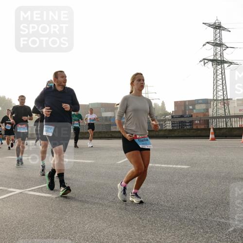 03.10.2026 - Köhlbrandbrückenlauf Michael Burmester http://msf.ph/oto/10765943 03.10.2026 09:21:00 Position 3 830, 2610, 1 meine-sportfotos.de