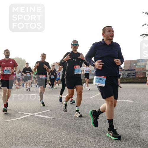03.10.2026 - Köhlbrandbrückenlauf Michael Burmester http://msf.ph/oto/10765951 03.10.2026 09:21:00 Position 3 3772, 2830 meine-sportfotos.de