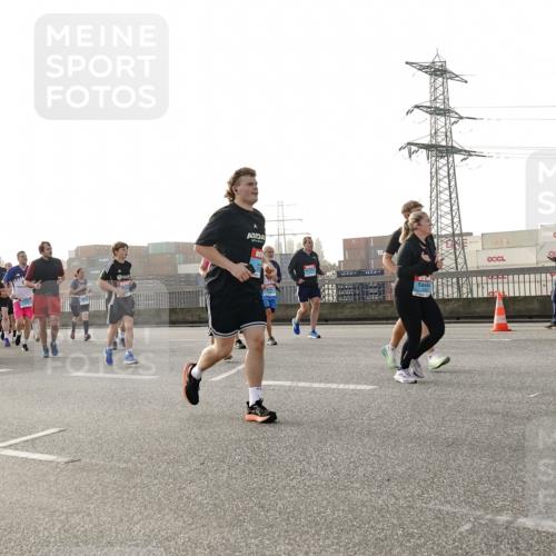 03.10.2026 - Köhlbrandbrückenlauf Michael Burmester http://msf.ph/oto/10765977 03.10.2026 09:21:04 Position 3  meine-sportfotos.de