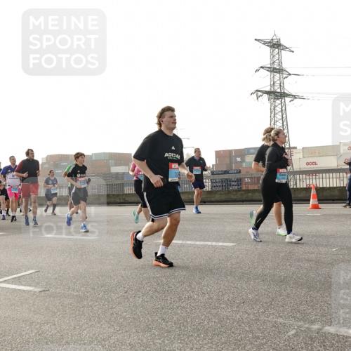 03.10.2026 - Köhlbrandbrückenlauf Michael Burmester http://msf.ph/oto/10765979 03.10.2026 09:21:04 Position 3 3 meine-sportfotos.de