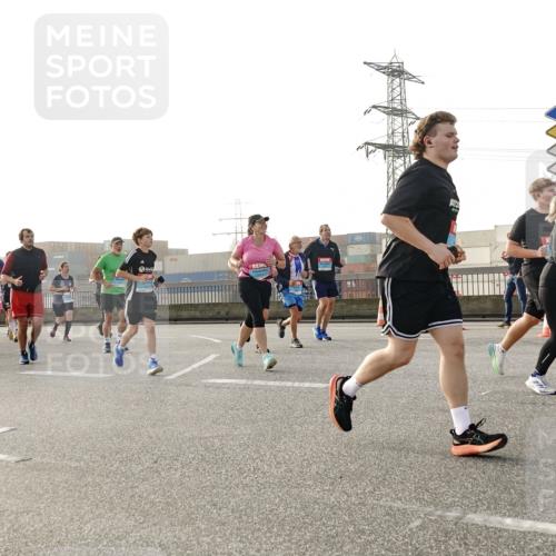 03.10.2026 - Köhlbrandbrückenlauf Michael Burmester http://msf.ph/oto/10765985 03.10.2026 09:21:04 Position 3  meine-sportfotos.de
