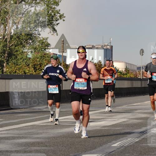 03.10.2026 - Köhlbrandbrückenlauf Michael Burmester http://msf.ph/oto/10765986 03.10.2026 09:45:35 Position 3 24, 2216, 1204 meine-sportfotos.de