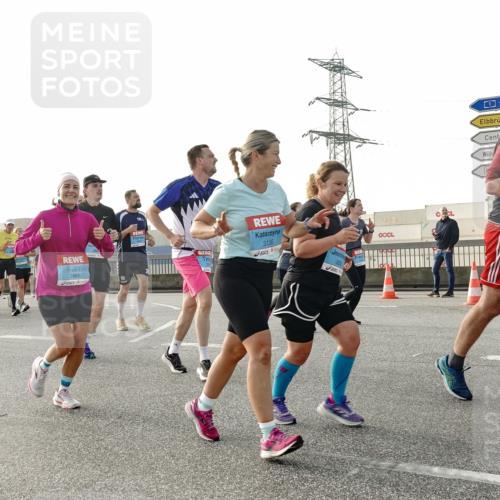 03.10.2026 - Köhlbrandbrückenlauf Michael Burmester http://msf.ph/oto/10766015 03.10.2026 09:21:08 Position 3 3851, 3136, 1 meine-sportfotos.de