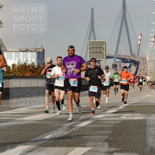 03.10.2026 - Köhlbrandbrückenlauf Michael Burmester http://msf.ph/oto/10766016 03.10.2026 09:45:40 Position 3 2190, 12, 5 meine-sportfotos.de