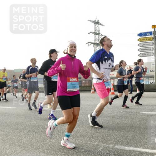 03.10.2026 - Köhlbrandbrückenlauf Michael Burmester http://msf.ph/oto/10766021 03.10.2026 09:21:08 Position 3 3851 meine-sportfotos.de