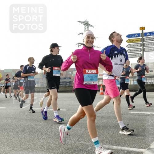 03.10.2026 - Köhlbrandbrückenlauf Michael Burmester http://msf.ph/oto/10766026 03.10.2026 09:21:09 Position 3 2904, 3851 meine-sportfotos.de