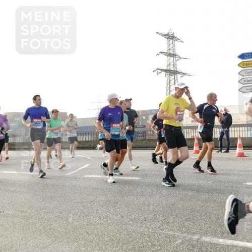 03.10.2026 - Köhlbrandbrückenlauf Michael Burmester http://msf.ph/oto/10766049 03.10.2026 09:21:11 Position 3  meine-sportfotos.de