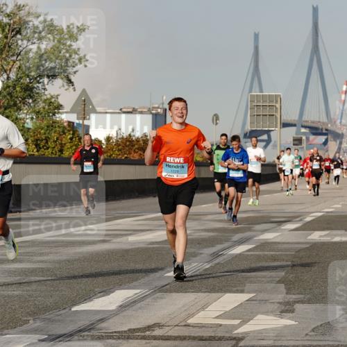 03.10.2026 - Köhlbrandbrückenlauf Michael Burmester http://msf.ph/oto/10766070 03.10.2026 09:45:50 Position 3 3845, 1228, 12, 5 meine-sportfotos.de