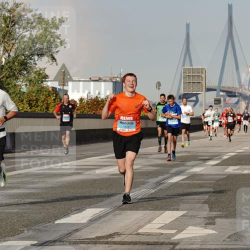 03.10.2026 - Köhlbrandbrückenlauf Michael Burmester http://msf.ph/oto/10766072 03.10.2026 09:45:50 Position 3 3845, 1228, 12, 5 meine-sportfotos.de