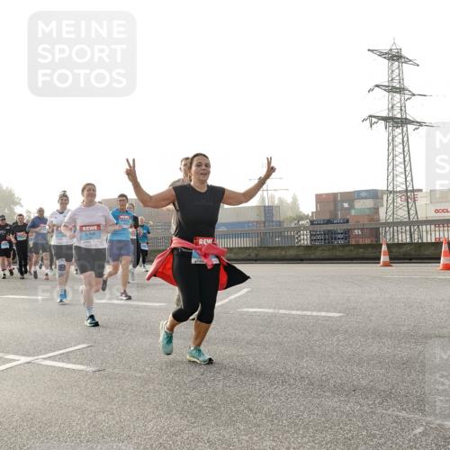 03.10.2026 - Köhlbrandbrückenlauf Michael Burmester http://msf.ph/oto/10766083 03.10.2026 09:21:15 Position 3  meine-sportfotos.de